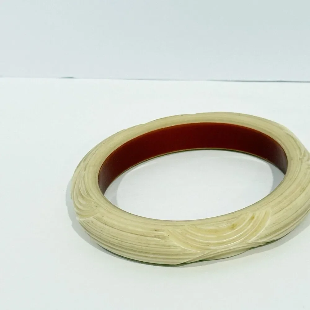 Vintage Carved Cream & Brown Bangle Bracelet Retro Bakelite Style Inner Dia - Picture 10 of 13